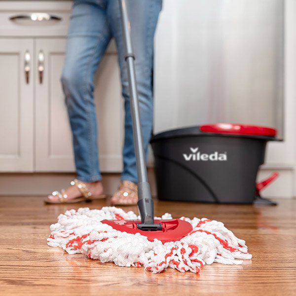 How to Mop Properly? Tips for Different Floor Surfaces